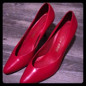 Vintage rush hour red pumps